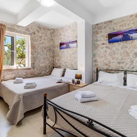 Gkountis Stone 5 * Lefkáda